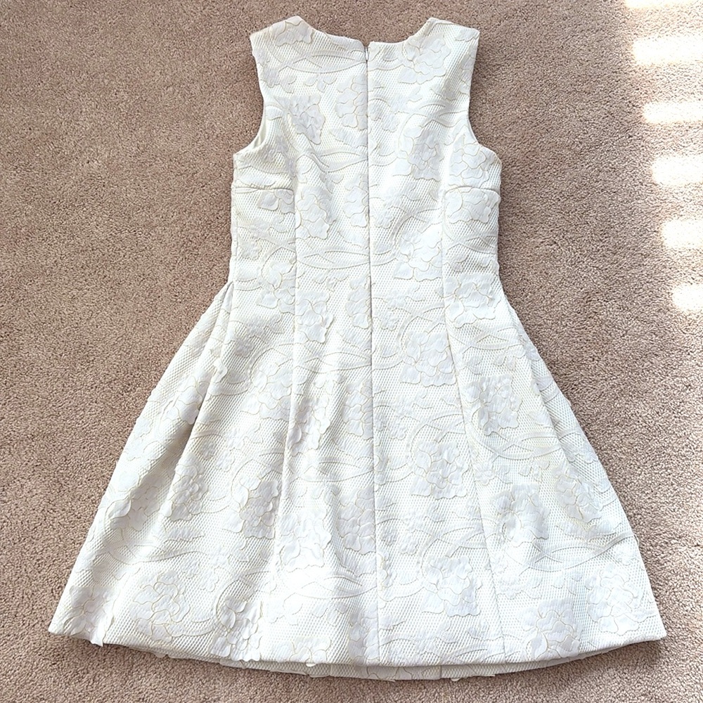 White Floral Appliqué Dress - Picture 3 of 4